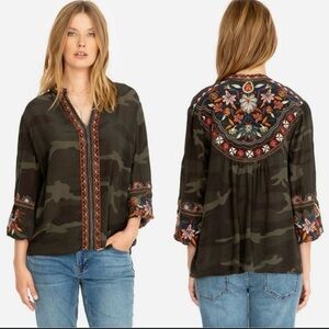 JOHNNY WAS Laila Paris Embroidered Effortless Silk Camo Blouse Top Size Small